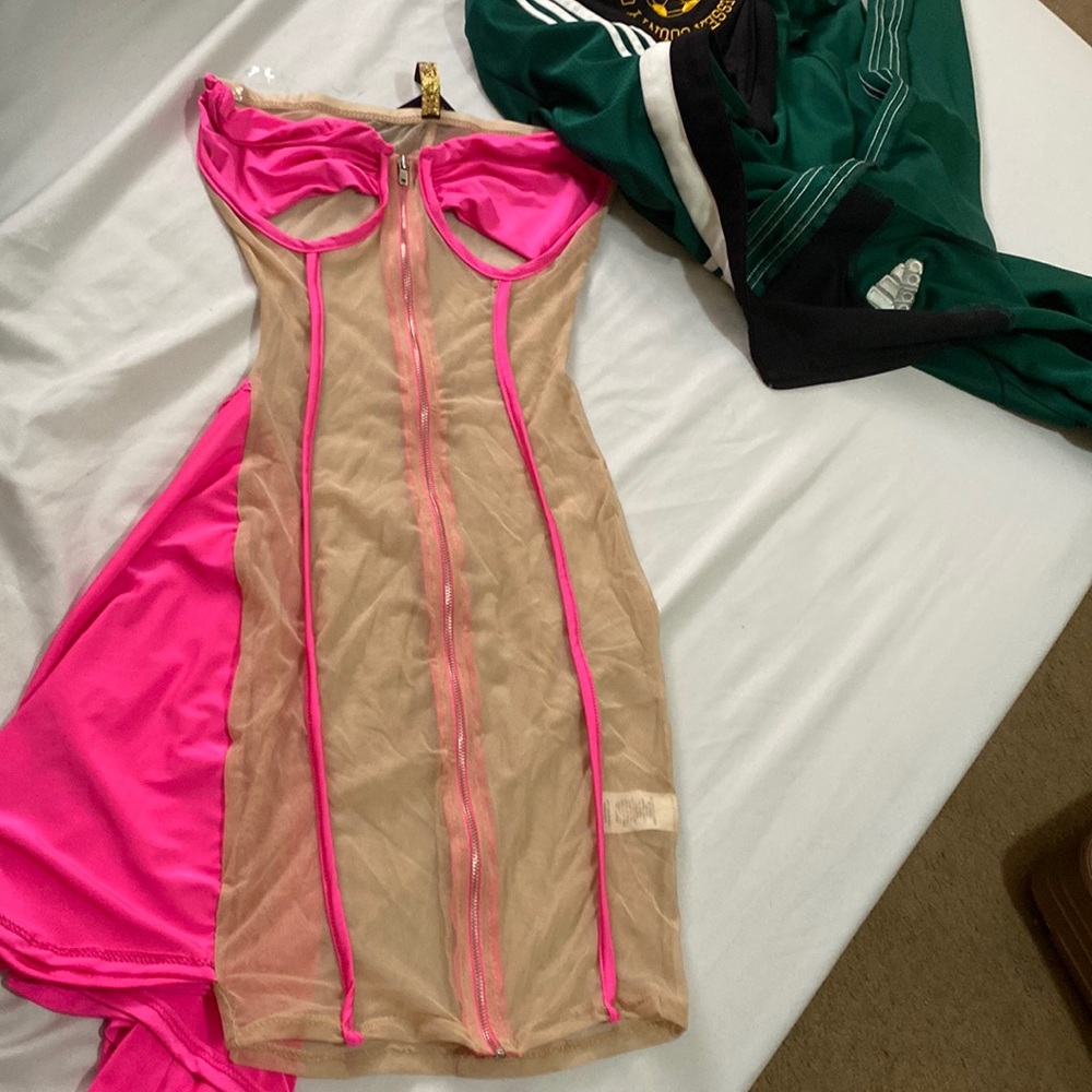 This a small dress it fits true to size